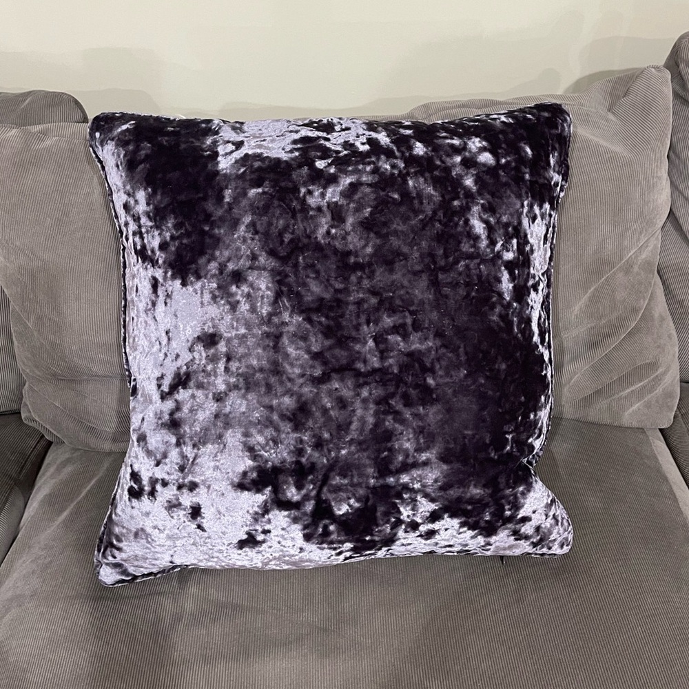 Set of 2 purple crushed velvet throw pillows
